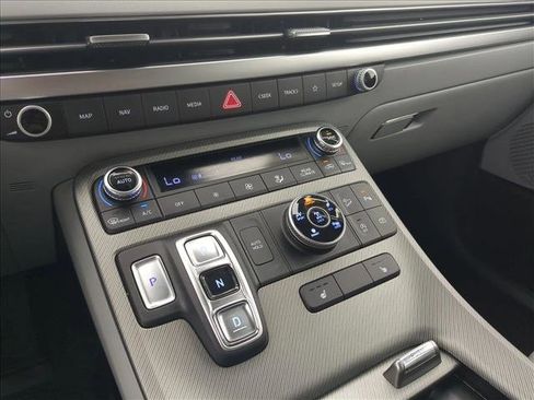 Used 2024 Hyundai Palisade SEL image 12