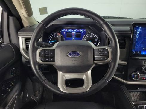 Used 2024 Ford Expedition XLT image 22