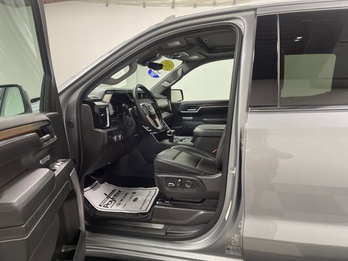 Used 2025 GMC Sierra 1500 Denali w/ Denali Reserve Package image 9