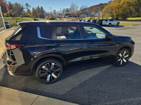 Used 2025 Mitsubishi Outlander SE AWD/4WD image 6