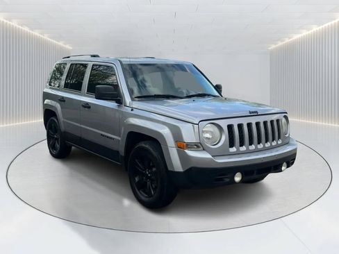 Used 2015 Jeep Patriot Sport FWD image 3