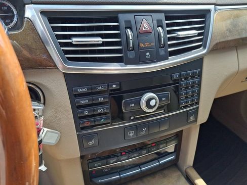 Used 2010 Mercedes-Benz E 350 4MATIC Sedan image 16