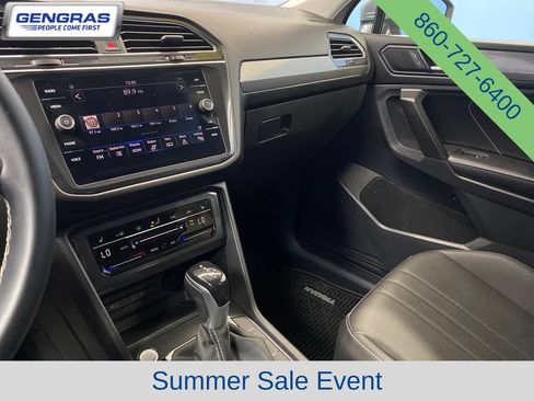 Used 2023 Volkswagen Tiguan SE AWD/4WD image 14