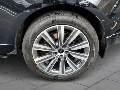 New 2026 Land Rover Range Rover Autobiography AWD/4WD image 16