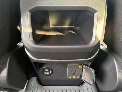 Certified 2025 Ford Ranger Raptor AWD/4WD image 24