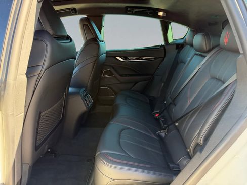 Used 2024 Maserati Levante GT Ultima image 19