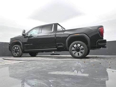 Used 2026 GMC Sierra 2500 Denali w/ Denali Reserve Package AWD/4WD image 39