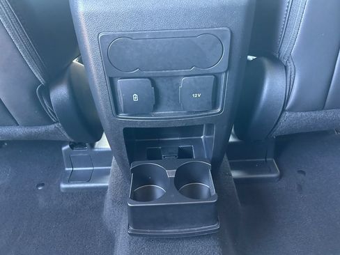 Used 2023 Ford Explorer XLT w/ Equipment Group 202A AWD/4WD image 26