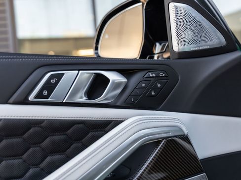 Used 2025 BMW X6 M Competition w/ Executive Package image 21