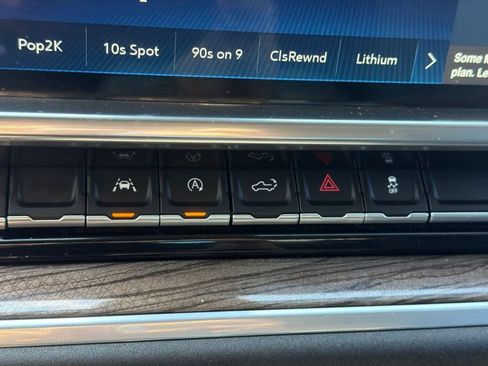 Certified 2022 Chevrolet Silverado 1500 LT AWD/4WD image 23