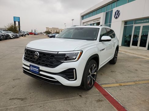 New 2026 Volkswagen Atlas SEL Premium R-Line image 3