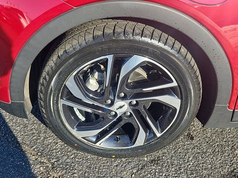 Used 2023 Chevrolet Bolt LT w/ Infotainment Package image 27