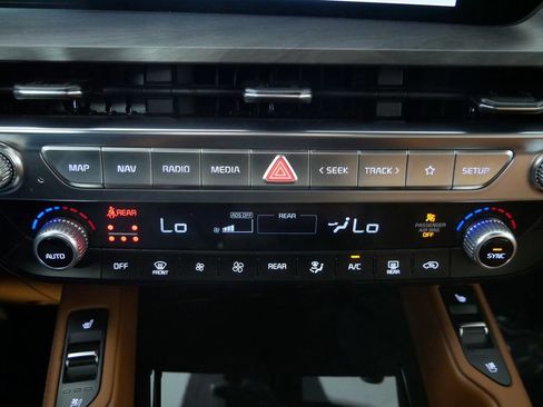 Certified 2024 Kia Telluride SX Prestige X-Line AWD/4WD image 33