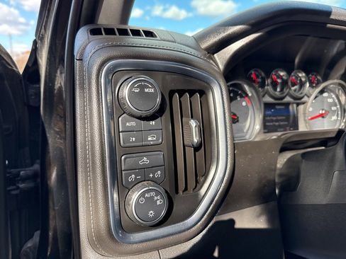 Used 2020 Chevrolet Silverado 1500 LT w/ All-Star Edition image 17
