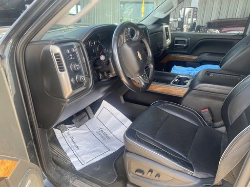 Used 2018 Chevrolet Silverado 3500 High Country w/ Duramax Plus Package AWD/4WD image 2