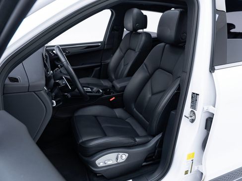 Used 2023 Porsche Macan S image 5