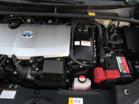 Used 2016 Toyota Prius Two image 50