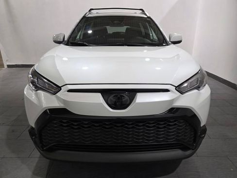 Used 2024 Toyota Corolla Cross AWD Hybrid w/ Moonroof Package image 8