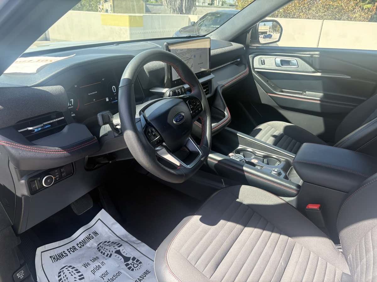 Used 2026 Ford Explorer ST-Line w/ ST-Line Street Pack RWD image 20