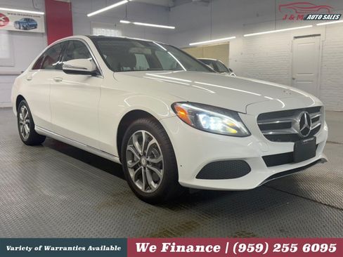 Used 2017 Mercedes-Benz C 300 4MATIC Sedan image 4