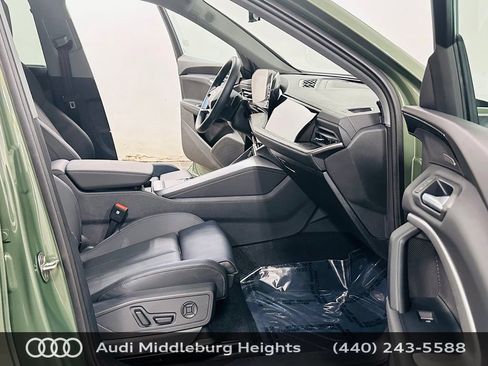 Certified 2025 Audi Q5 Premium w/ Premium Plus AWD/4WD image 9