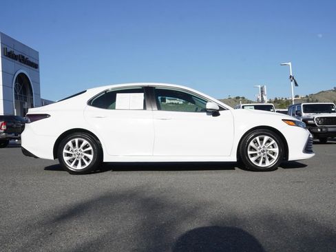 Used 2024 Toyota Camry LE image 3