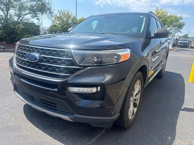 Used 2021 Ford Explorer XLT w/ Equipment Group 202A RWD image 1
