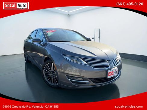 Used 2014 Lincoln MKZ FWD image 1