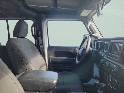 Used 2023 Jeep Wrangler Sport S image 5