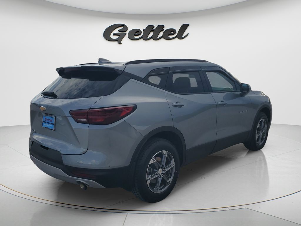 Used 2023 Chevrolet Blazer LT w/ Convenience Package FWD image 5