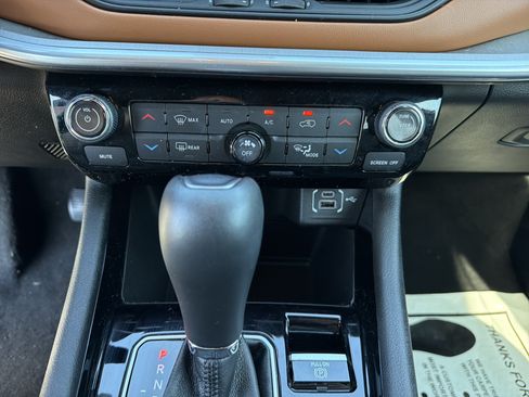 Used 2025 Jeep Compass Limited AWD/4WD image 22