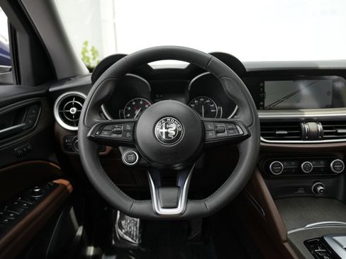 Used 2021 Alfa Romeo Stelvio Ti AWD/4WD image 47