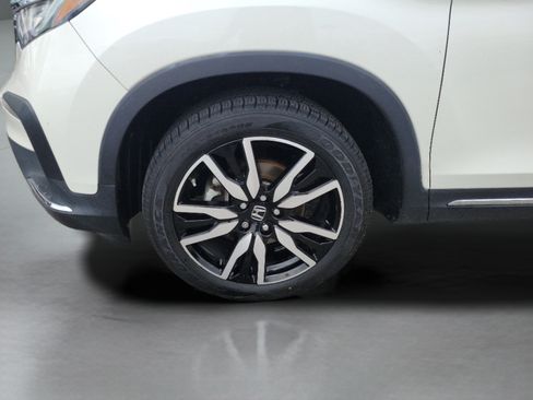 Used 2019 Honda Pilot Touring image 6