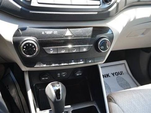 Used 2018 Hyundai Tucson SEL FWD image 15