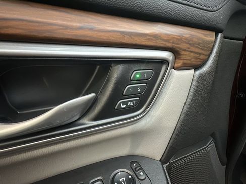 Certified 2018 Honda CR-V Touring image 16