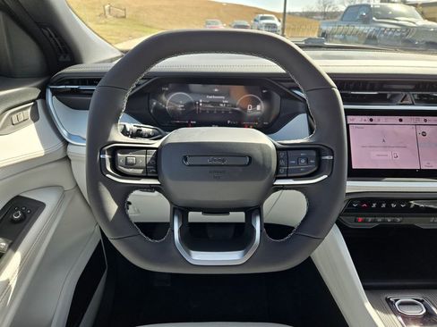 New 2026 Jeep Cherokee Overland image 17