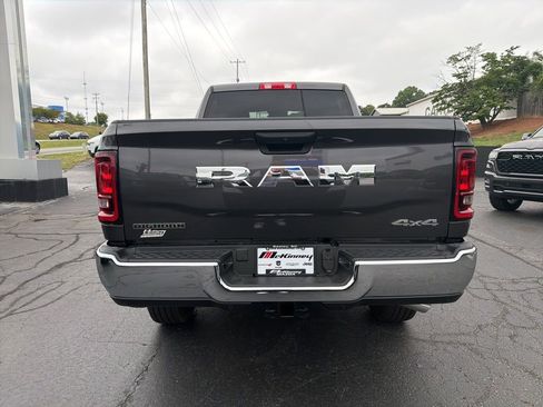 New 2026 RAM 2500 Big Horn AWD/4WD image 13