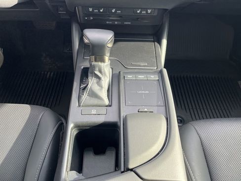Used 2019 Lexus ES 350 Ultra Luxury image 70