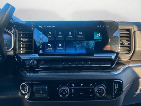 Used 2024 Chevrolet Silverado 2500 LT image 17