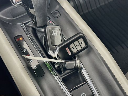 Used 2022 Honda HR-V EX image 24