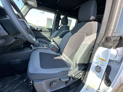 New 2025 Ford Bronco 4-Door w/ Sasquatch Package AWD/4WD image 37