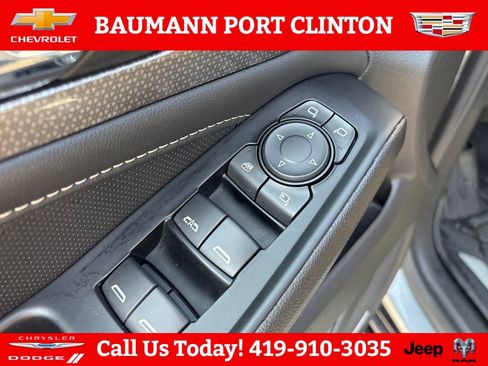 Used 2023 Chevrolet Traverse Premier w/ Redline Edition AWD/4WD image 12