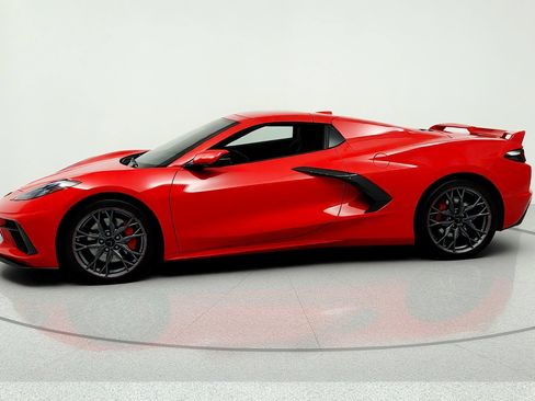 Used 2024 Chevrolet Corvette Stingray Preferred Conv w/ Z51 Performance Package RWD image 2