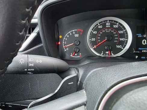 Used 2021 Toyota Corolla SE image 18