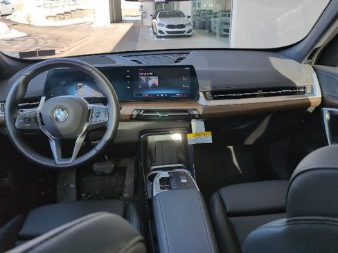 Used 2025 BMW X1 xDrive28i w/ Technology Package image 22