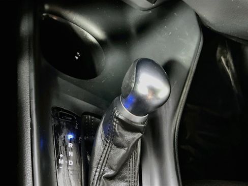 Used 2018 Toyota C-HR XLE FWD image 23