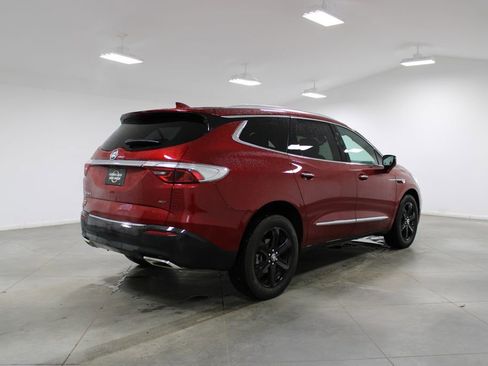 Used 2024 Buick Enclave Essence w/ Experience Buick Package image 9