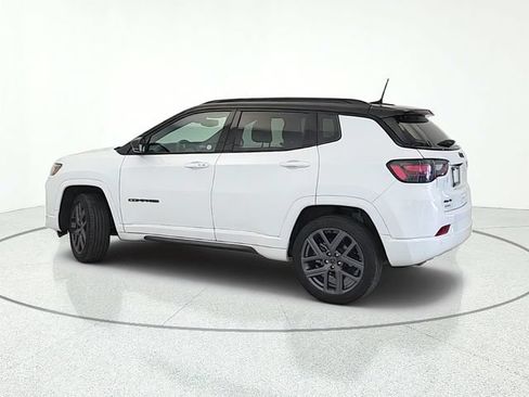 Used 2025 Jeep Compass Limited w/ High Altitude Package AWD/4WD image 3