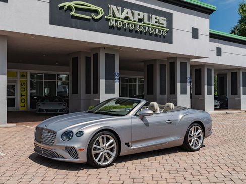Used 2022 Bentley Continental GT image 31