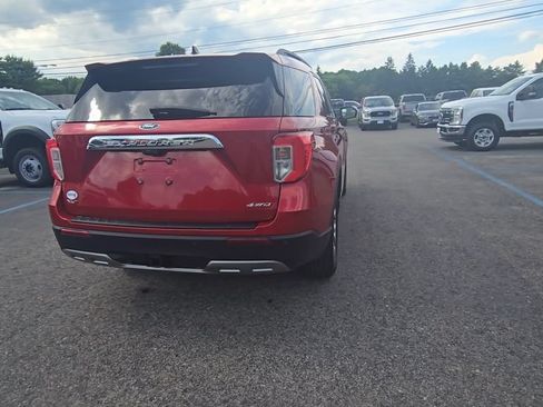 Used 2023 Ford Explorer XLT w/ Equipment Group 202A AWD/4WD image 18